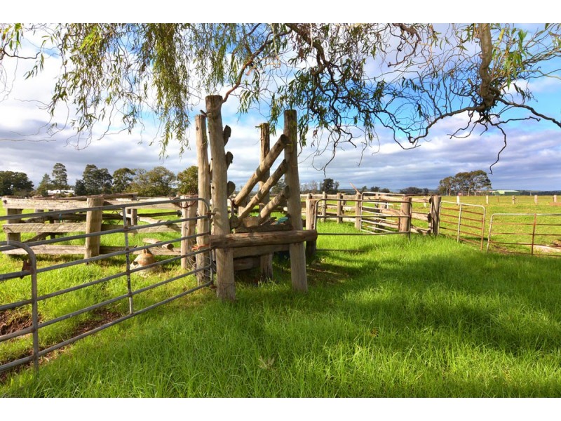 16 Recreation Road, Dardanup WA 6236