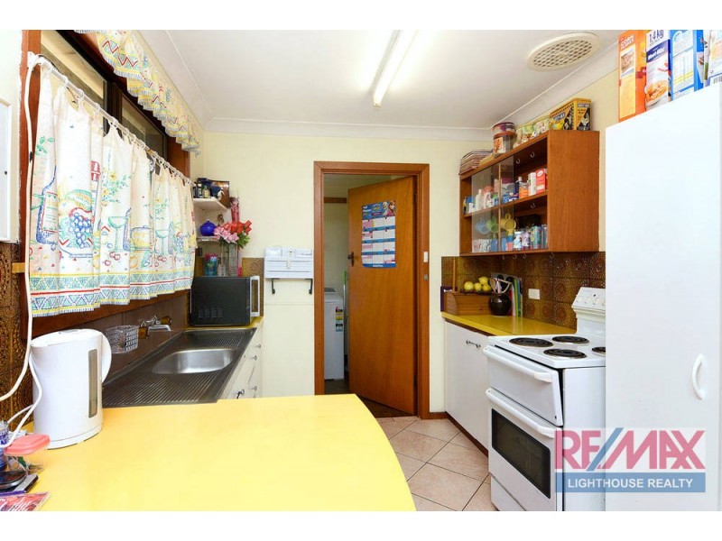 40 Jacaranda Crescent, Withers WA 6230