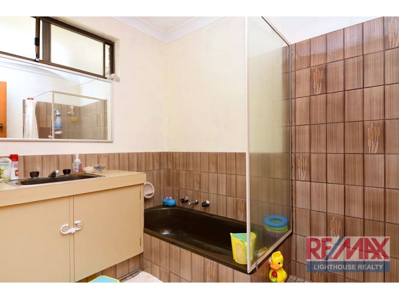 40 Jacaranda Crescent, Withers WA 6230