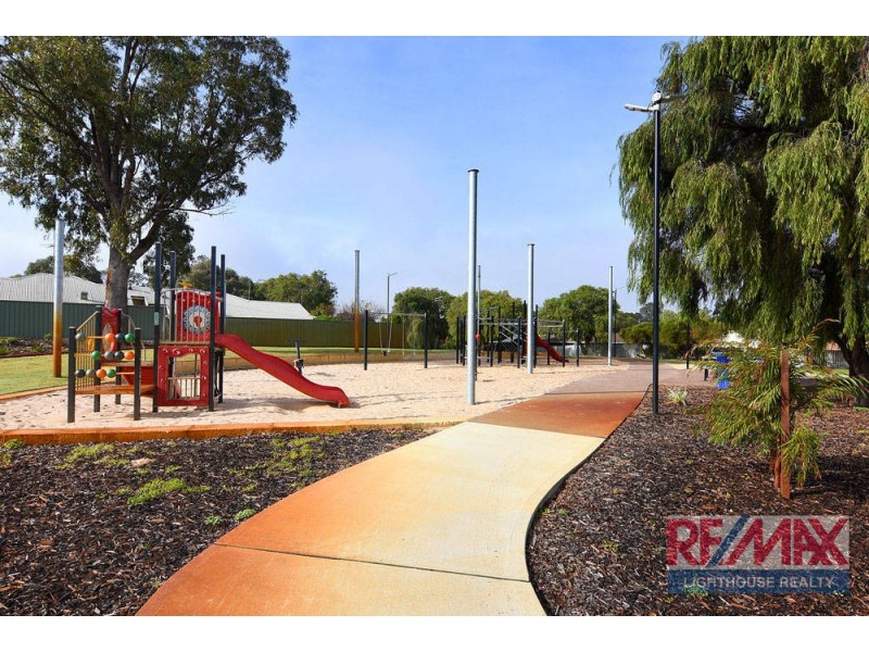 40 Jacaranda Crescent, Withers WA 6230