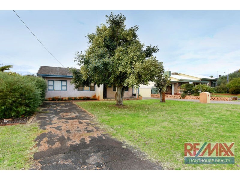 12 Wollaston Crescent, East Bunbury WA 6230