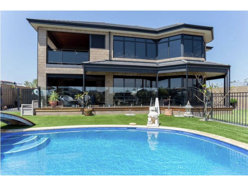 9 Portofino Crescent, Pelican Point WA 6230