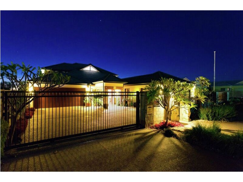 9 Portofino Crescent, Pelican Point WA 6230