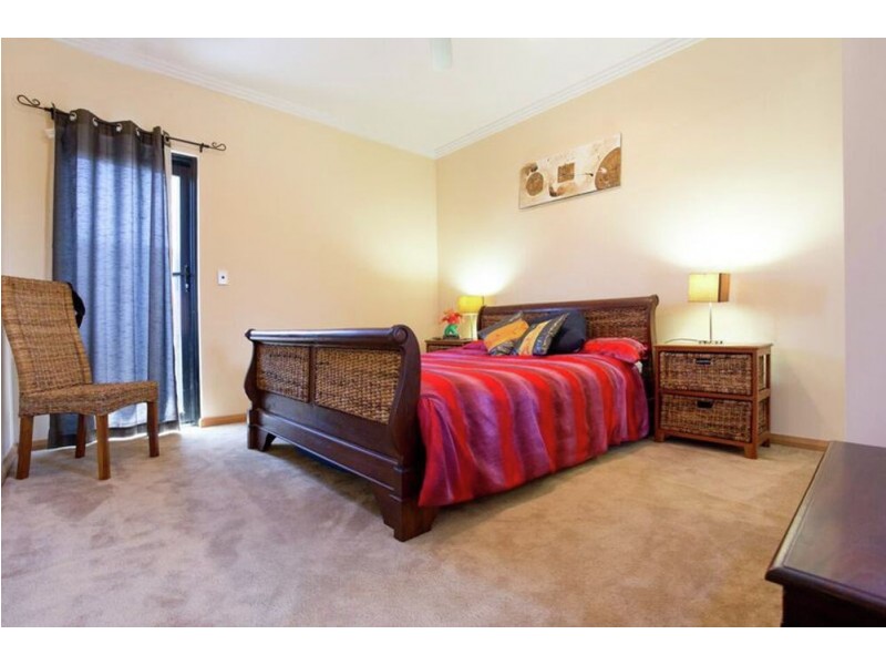 9 Portofino Crescent, Pelican Point WA 6230