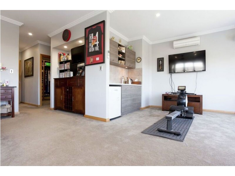 9 Portofino Crescent, Pelican Point WA 6230