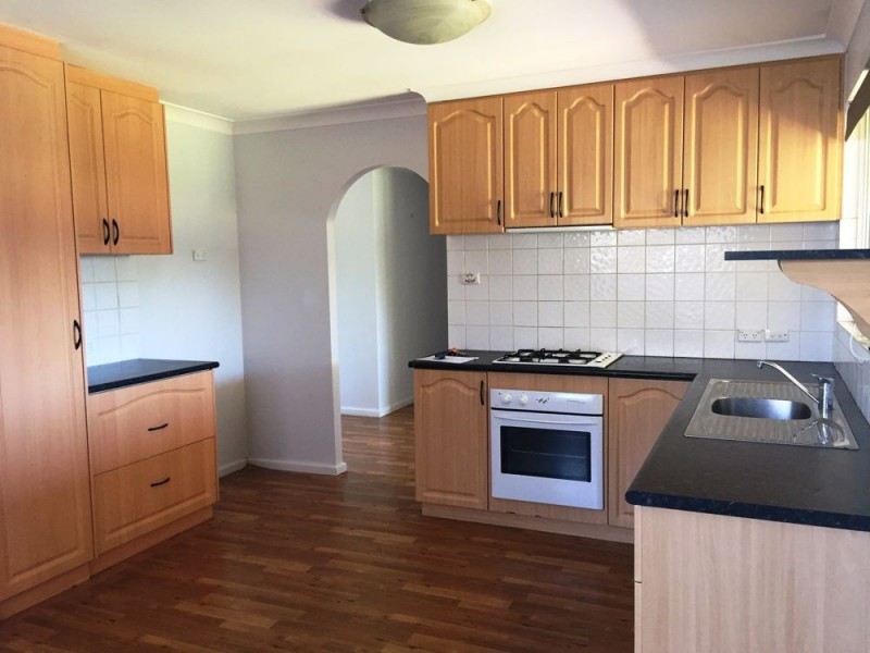 8 Roscommon Place, Withers WA 6230