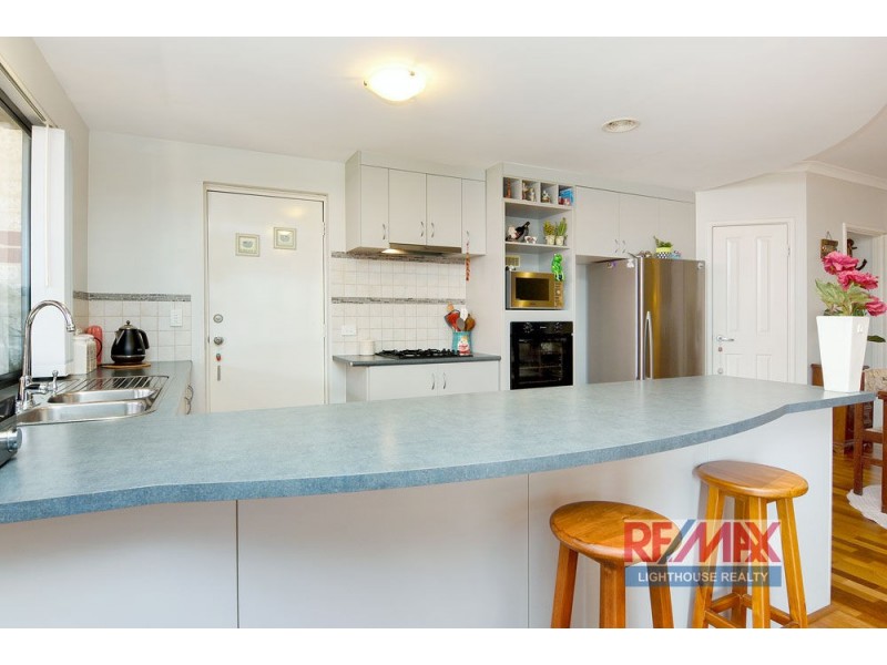 36 Possum Way, College Grove WA 6230