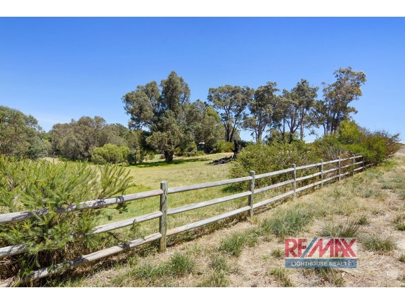 7 Craigie Drive, Roelands WA 6226