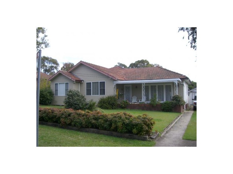 40 Kennedy Street, Picnic Point NSW 2213