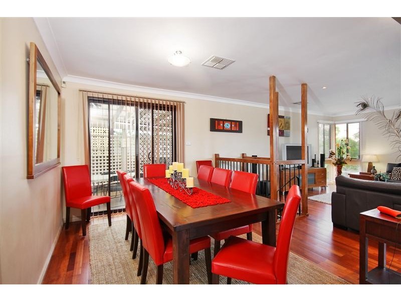 8 Oatley Place, Padstow Heights NSW 2211