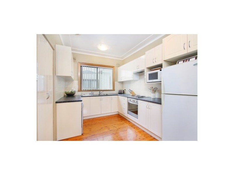 6 Tallawarra Ave, Padstow NSW 2211