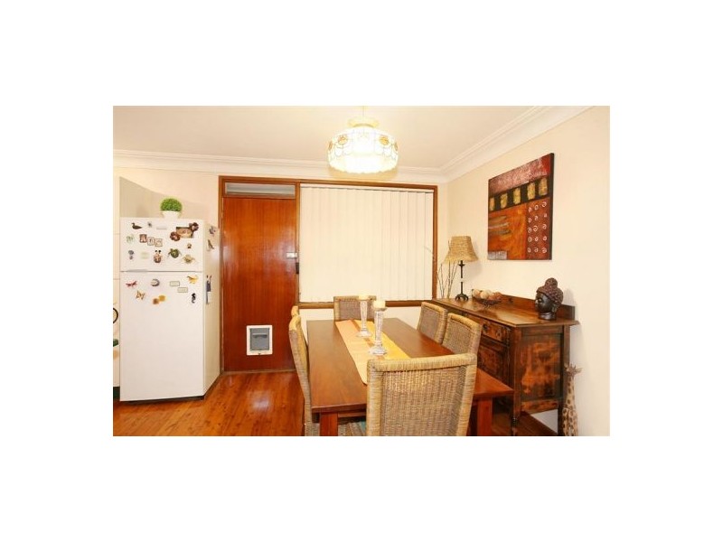 6 Dell Place, Georges Hall NSW 2198