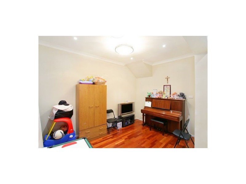 18 Cammarlie St, Panania NSW 2213