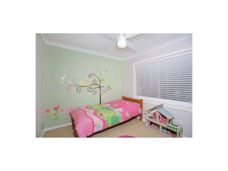 18 Dernancourt Pde, Milperra NSW 2214