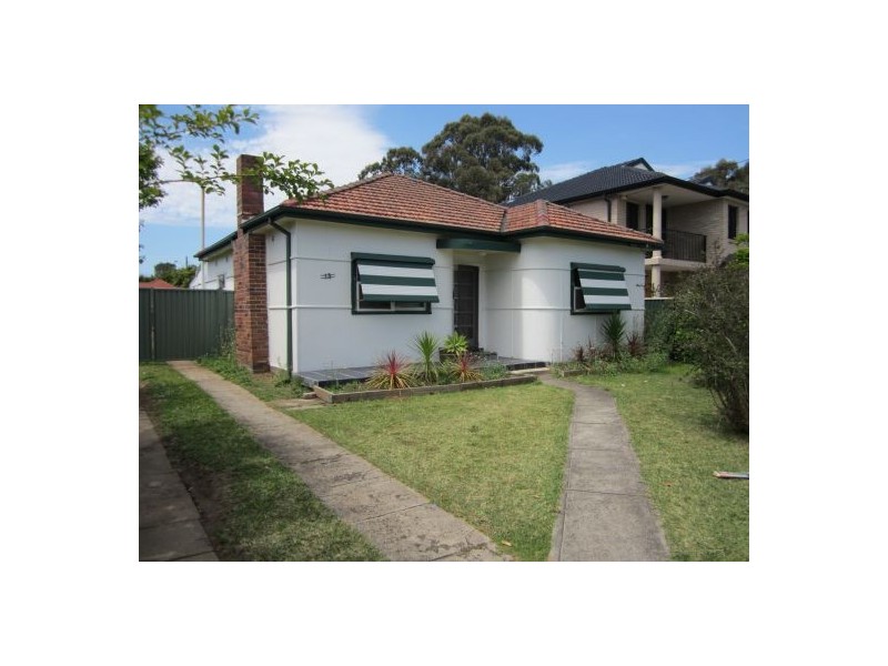 13 Victoria St, Revesby NSW 2212