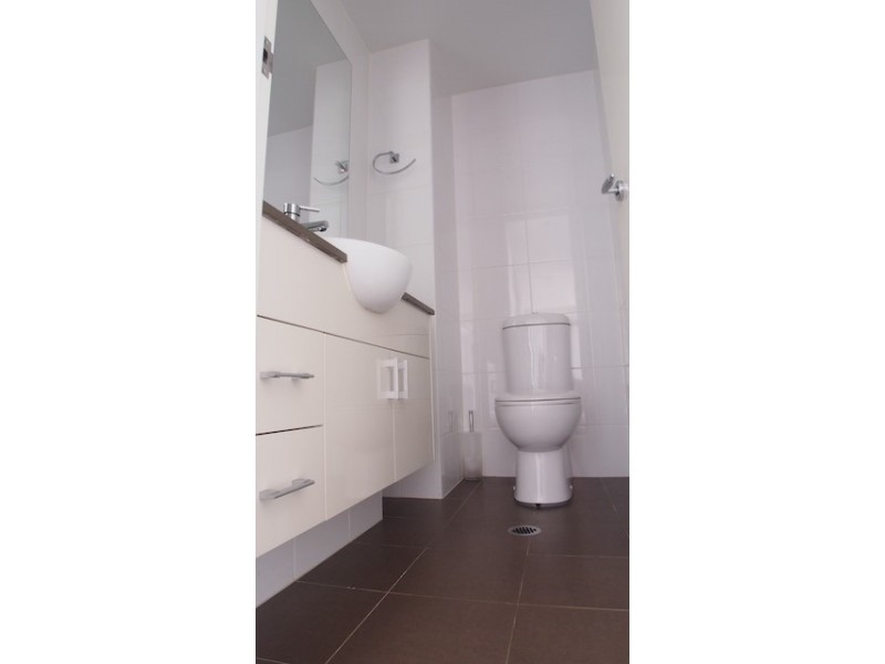 2 Aqua Street, Southport QLD 4215