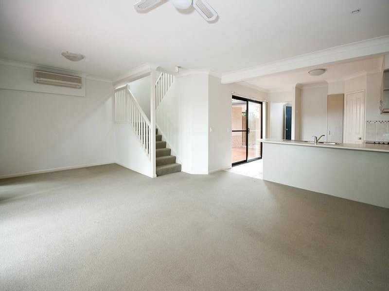 12/2 Springhill Drive, Sippy Downs QLD 4556