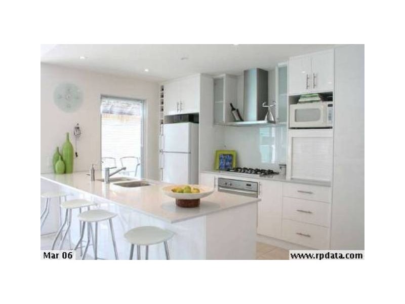 1 A Komodo Crt, Parrearra QLD 4575