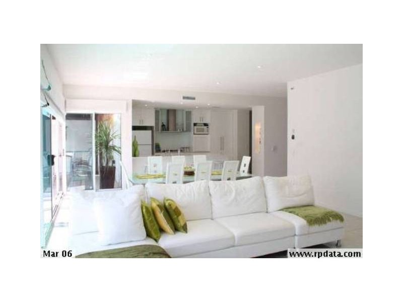 1 A Komodo Crt, Parrearra QLD 4575