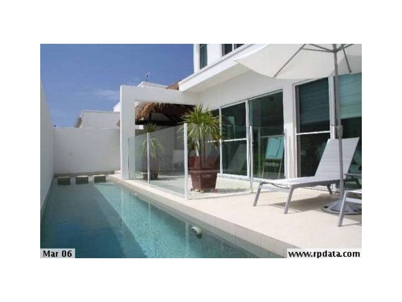 1 A Komodo Crt, Parrearra QLD 4575