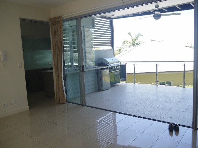 2/25 B Princess Street, Bulimba QLD 4171