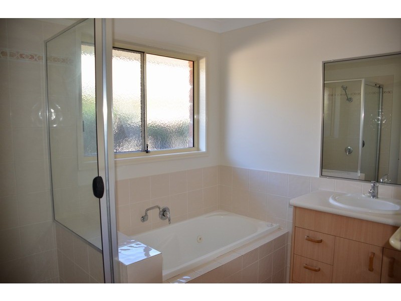 5 Babu Street, Varsity Lakes QLD 4227