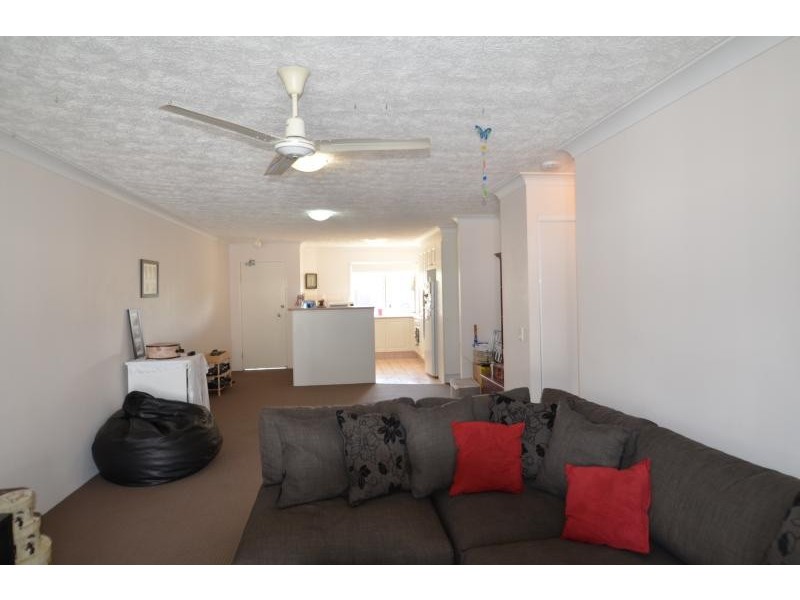 15/37 Mawarra Street, Chevron Island QLD 4217