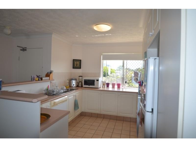 15/37 Mawarra Street, Chevron Island QLD 4217