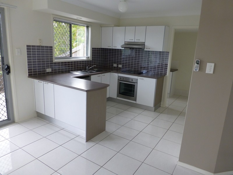 30 Carmarthen Circuit, Pacific Pines QLD 4211