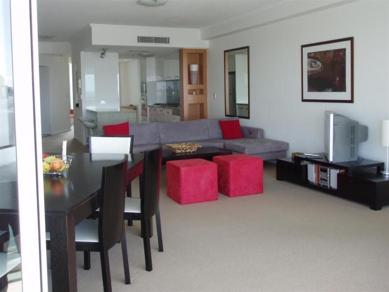 300 Marine Parade, Labrador QLD 4215