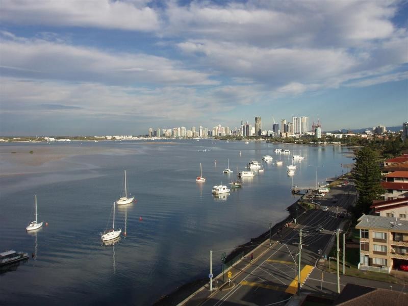 300 Marine Parade, Labrador QLD 4215