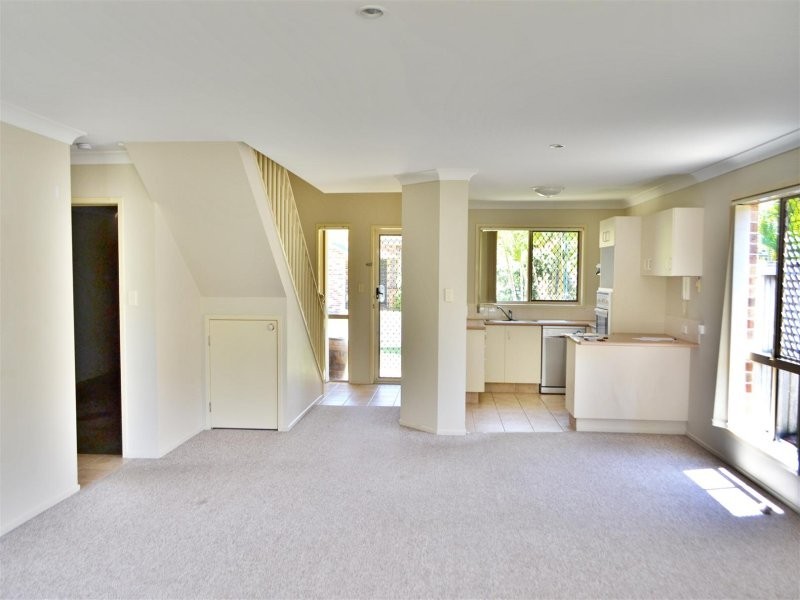 272 Oxley Drive, Runaway Bay QLD 4216