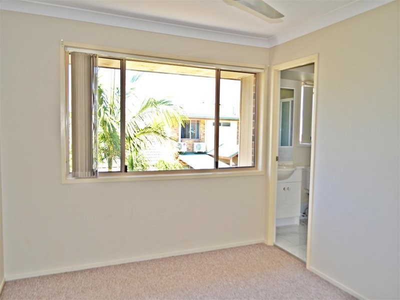 272 Oxley Drive, Runaway Bay QLD 4216