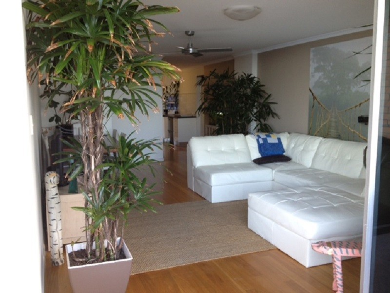 19/12 Goodwin Terrace, Burleigh Heads QLD 4220