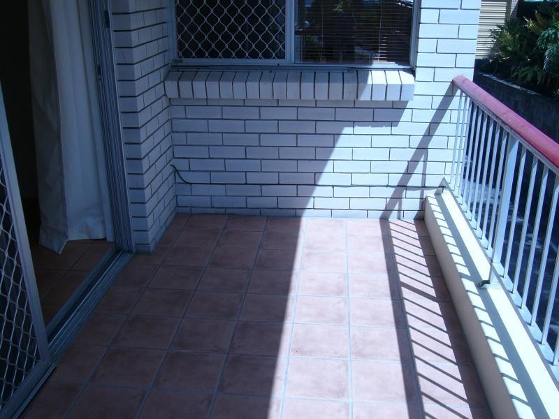 4/282 Marine Parade, Labrador QLD 4215