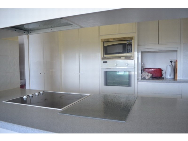 2 Riverview Parade, Surfers Paradise QLD 4217