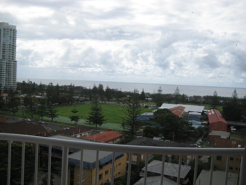 1102/2633 Gold Coast Highway, Broadbeach QLD 4218