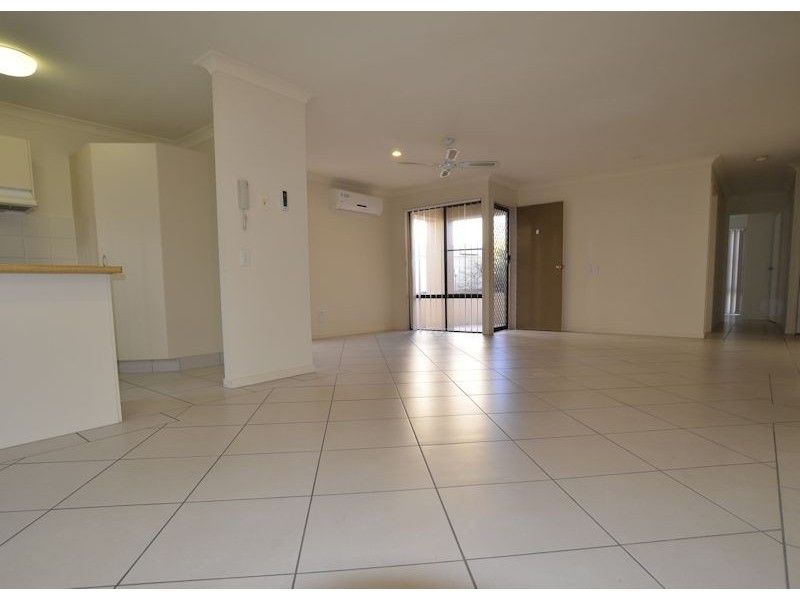 01/24 Amsonia Court,, Arundel QLD 4214