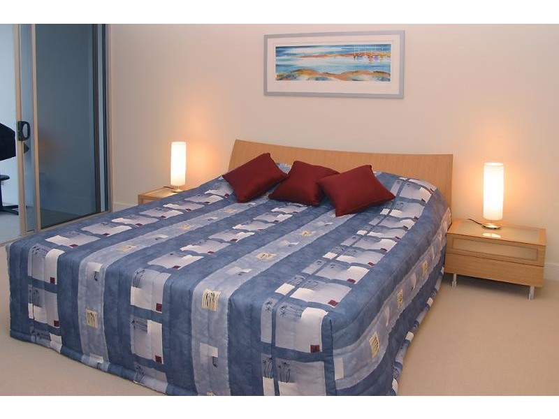 11 Nicklin Way, Minyama QLD 4575