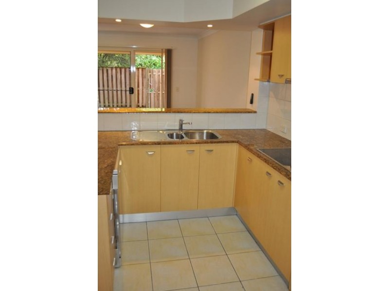 12/480 Christine Avenue, Robina QLD 4226