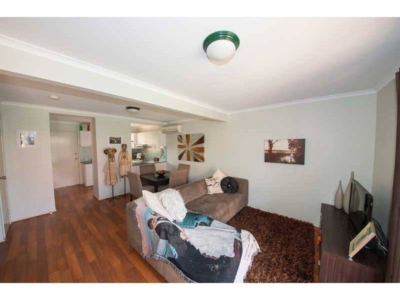 24/116 Meadowlands Road, Carina QLD 4152