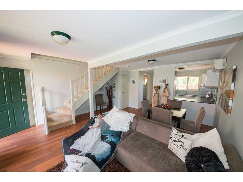 24/116 Meadowlands Road, Carina QLD 4152