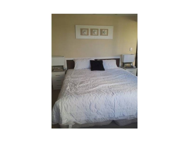8 Trickett Street, Surfers Paradise QLD 4217