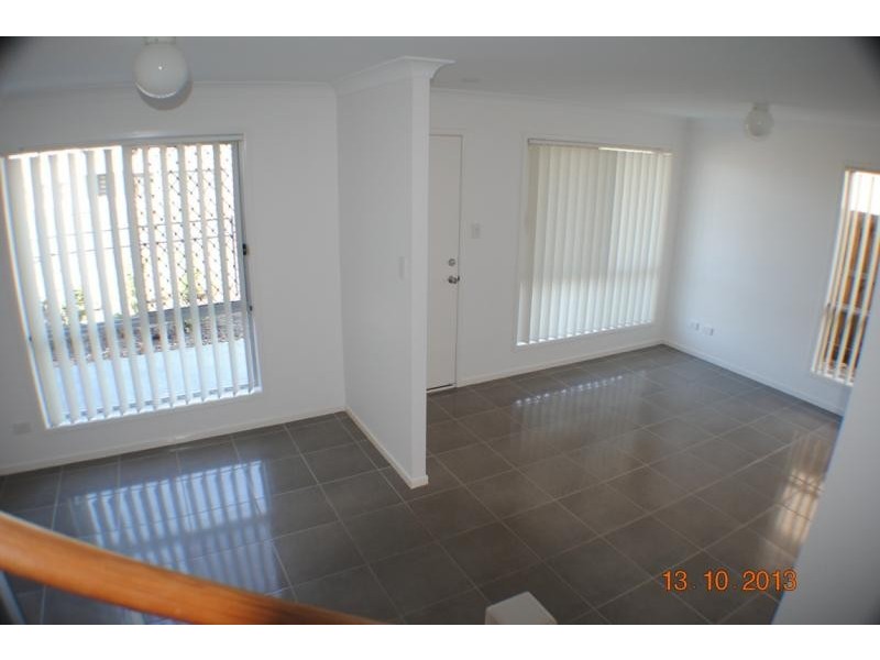 1 McAualey Parade, Pacific Pines QLD 4211