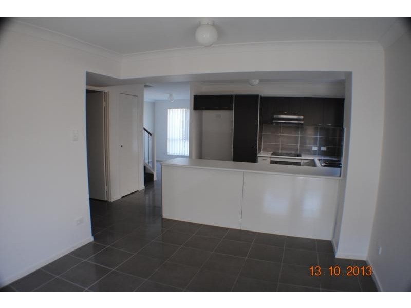 1 McAualey Parade, Pacific Pines QLD 4211
