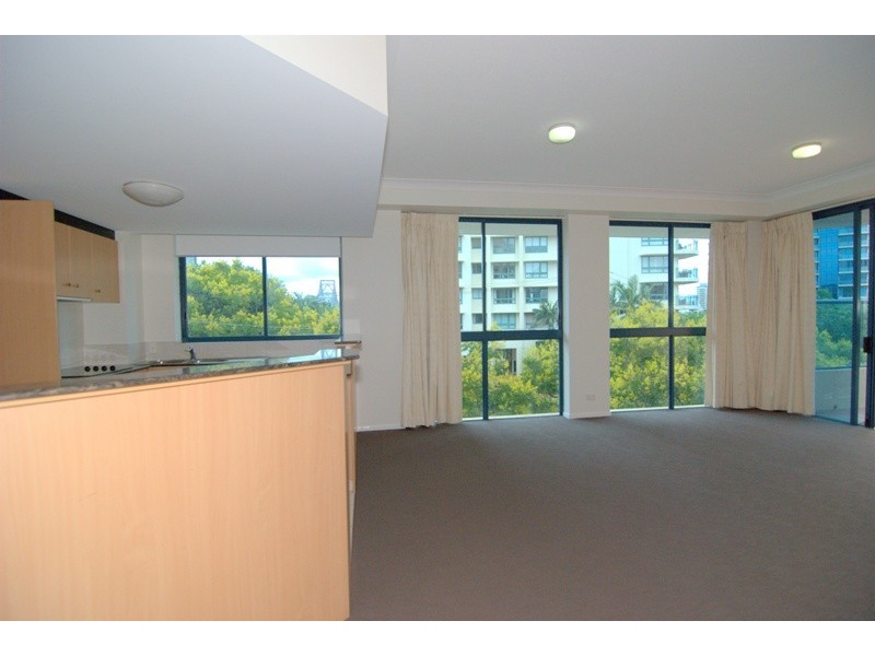 45 Deakin Street, Kangaroo Point QLD 4169