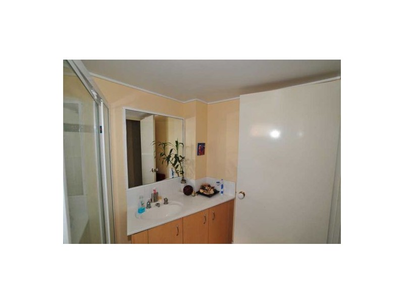 38 Lissner Grove, Toowong QLD 4066