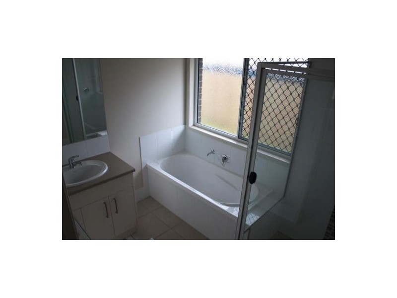 14 Forest Oak Drive, Chuwar QLD 4306