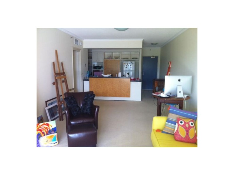 1 Lennie Aveue, Main Beach QLD 4217
