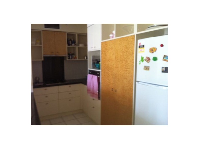 1 Lennie Aveue, Main Beach QLD 4217